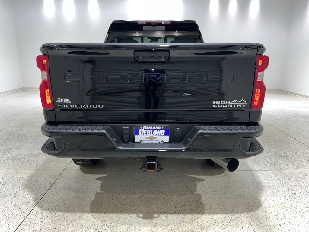 Used 2024 Chevrolet Silverado 2500 HD High Country Truck Crew Cab