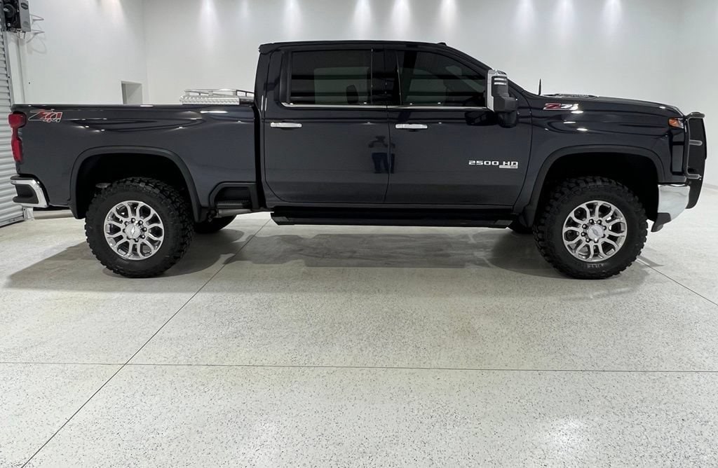 2024 Chevrolet Silverado 2500HD LTZ - Photo 6