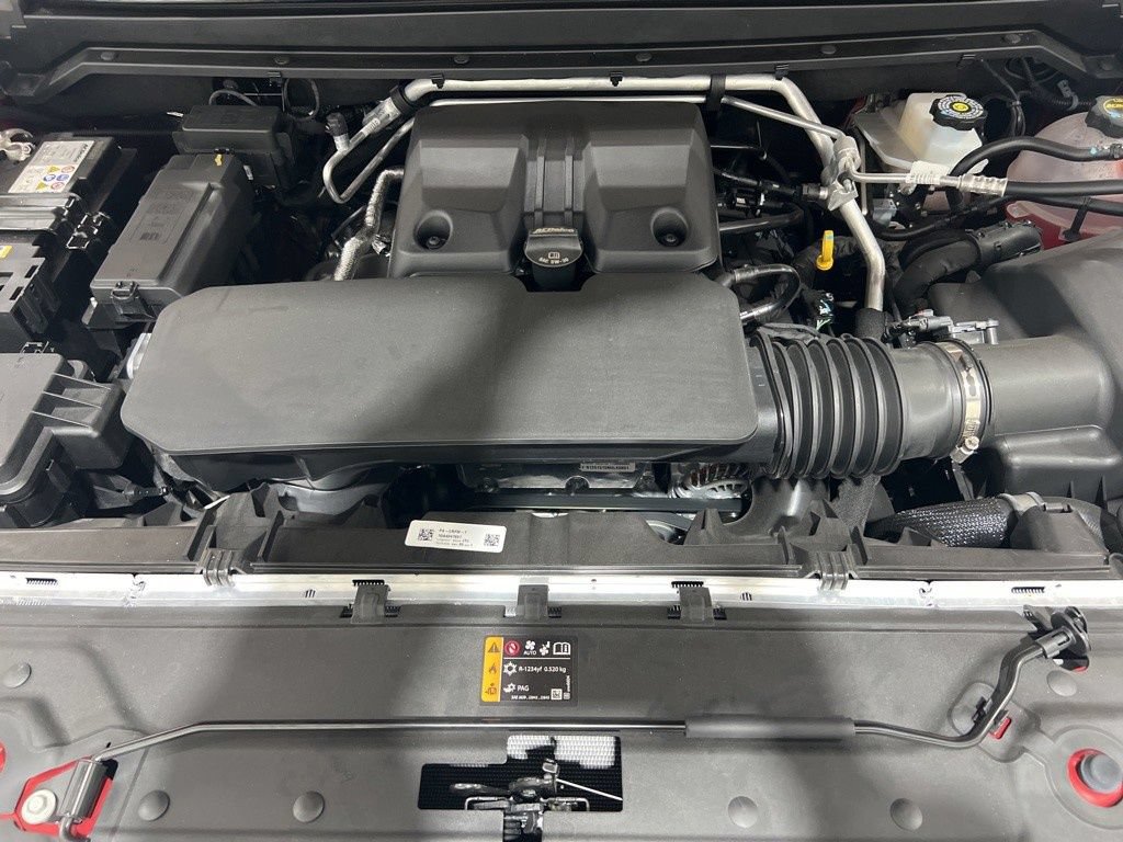 2025 Chevrolet Colorado ZR2 - Photo 28