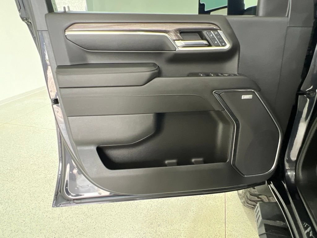 2024 Chevrolet Silverado 2500HD LTZ - Photo 21