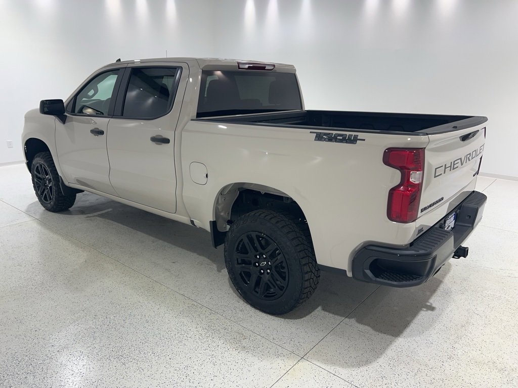 2026 Chevrolet Silverado 1500 Custom Trail Boss photo 2