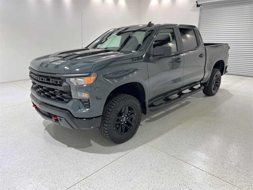 2026 Chevrolet Silverado Custom's photo