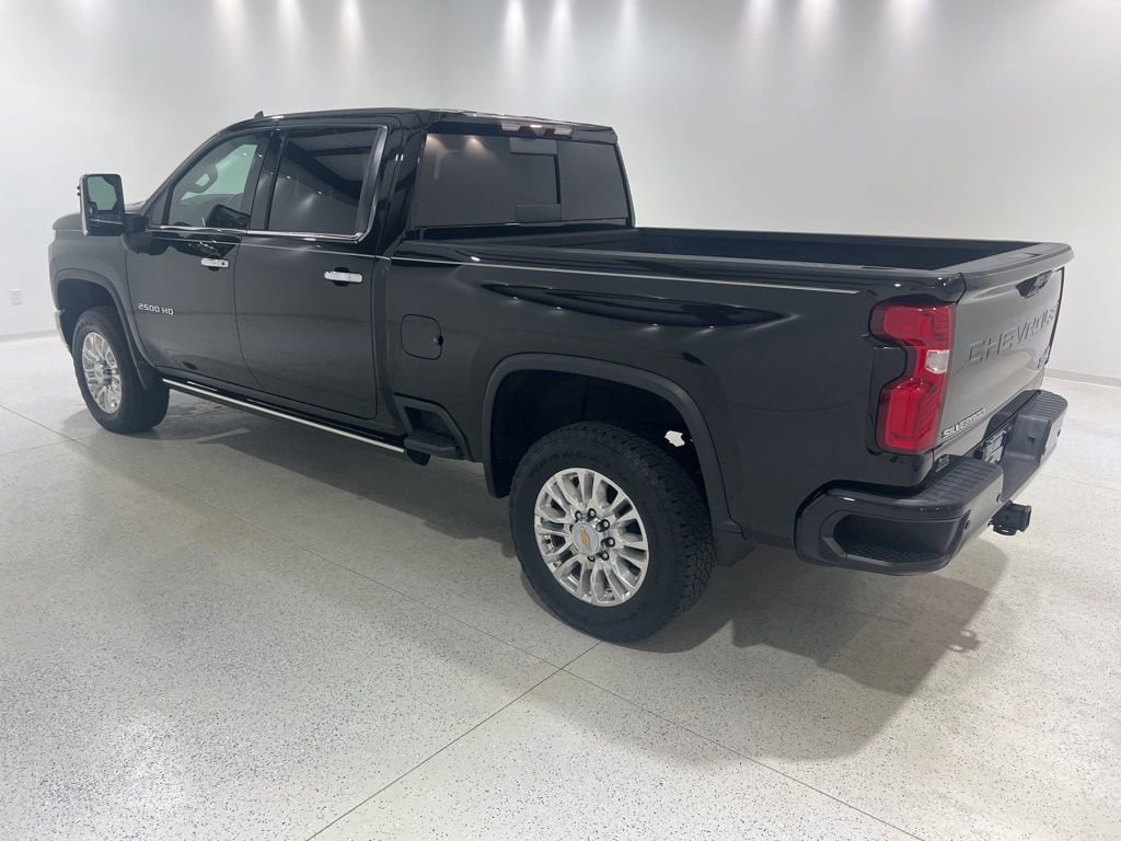 Used 2023 Chevrolet Silverado 2500 HD High Country Truck Crew Cab