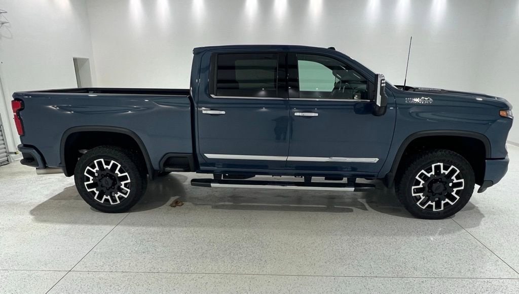 2025 Chevrolet Silverado 2500 HD High Country - Photo 6