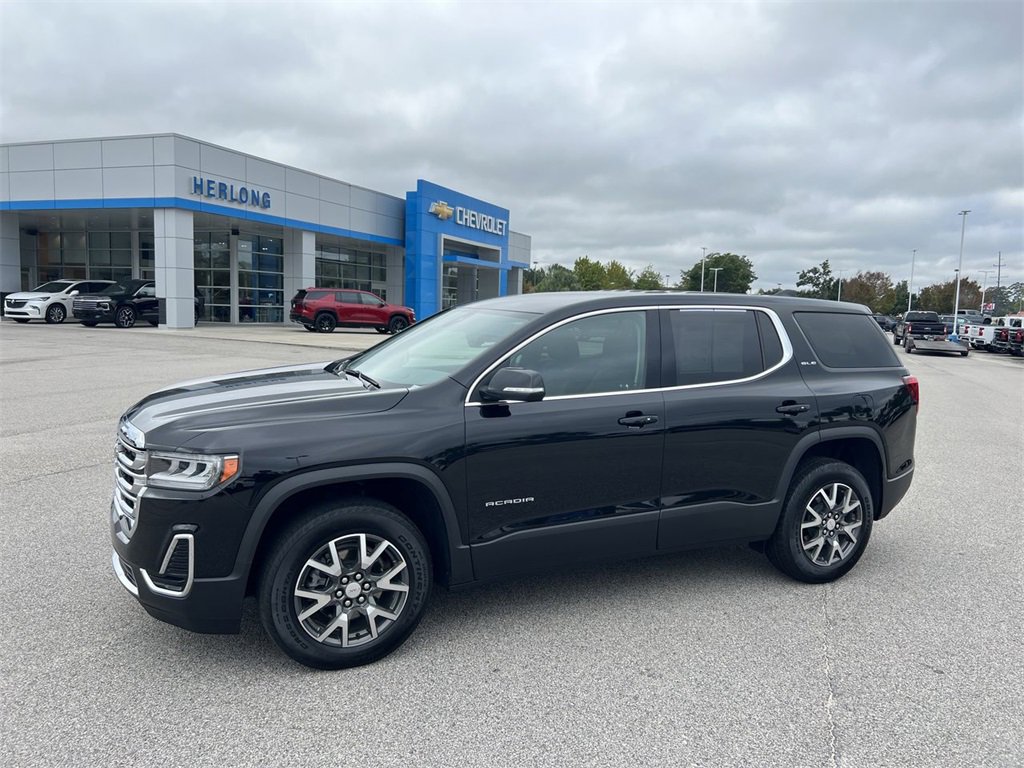 2023 GMC Acadia SLE's photo