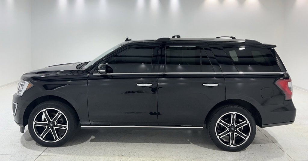 2021 Ford Expedition Limited's photo