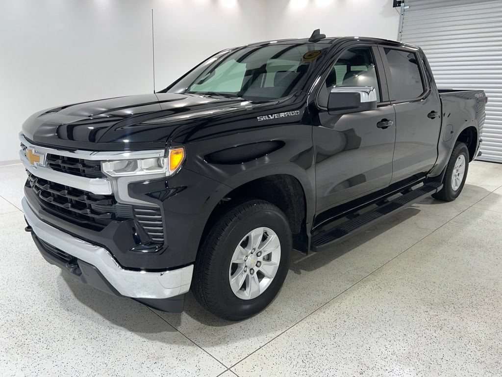 Used 2024 Chevrolet Silverado 1500 LT w/1LT Truck Crew Cab