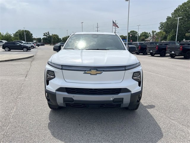 2025 Chevrolet Silverado EV LT photo 3