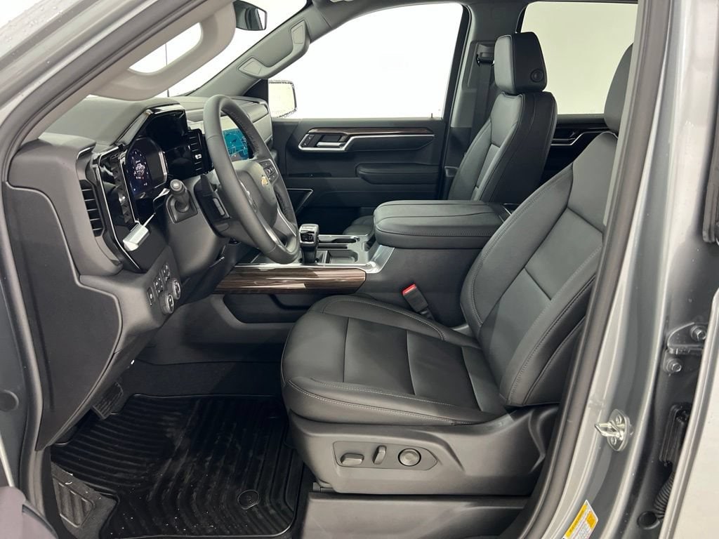 2026 Chevrolet Silverado 1500 LT - Photo 18