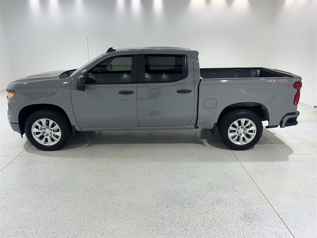 2025 Chevrolet Silverado 1500 Custom's photo