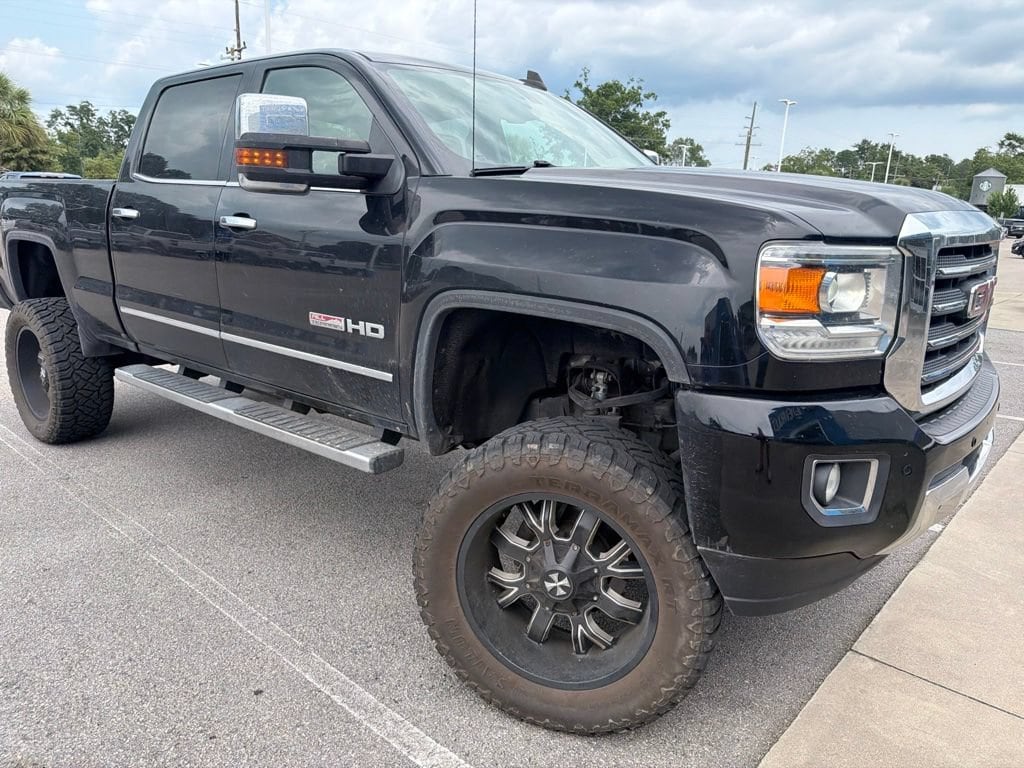 Used 2017 GMC Sierra 2500HD SLT Truck Crew Cab