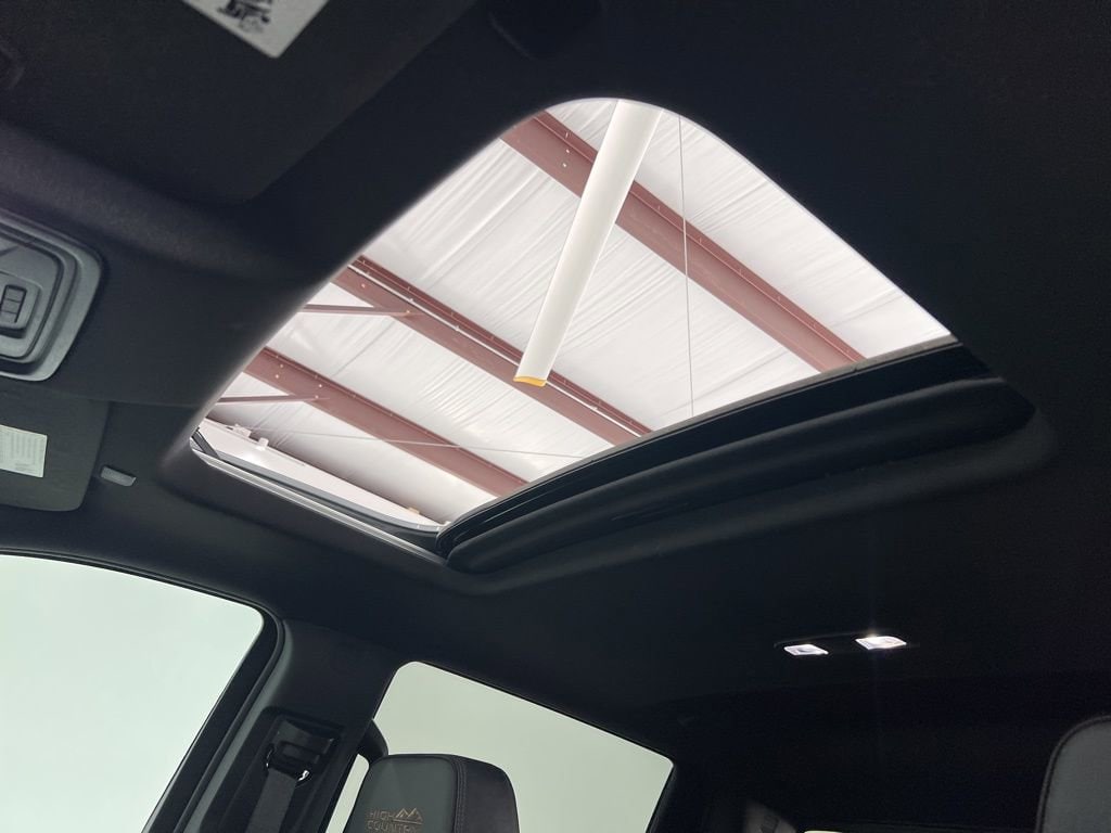 2025 Chevrolet Silverado 1500 High Country - Photo 17