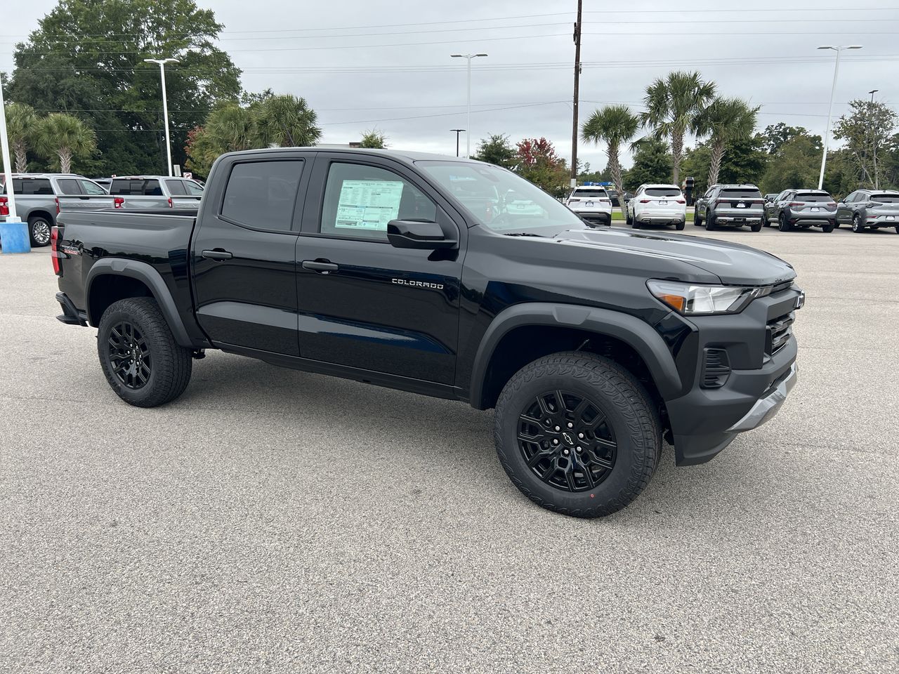2026 Chevrolet Colorado Trail Boss photo 2