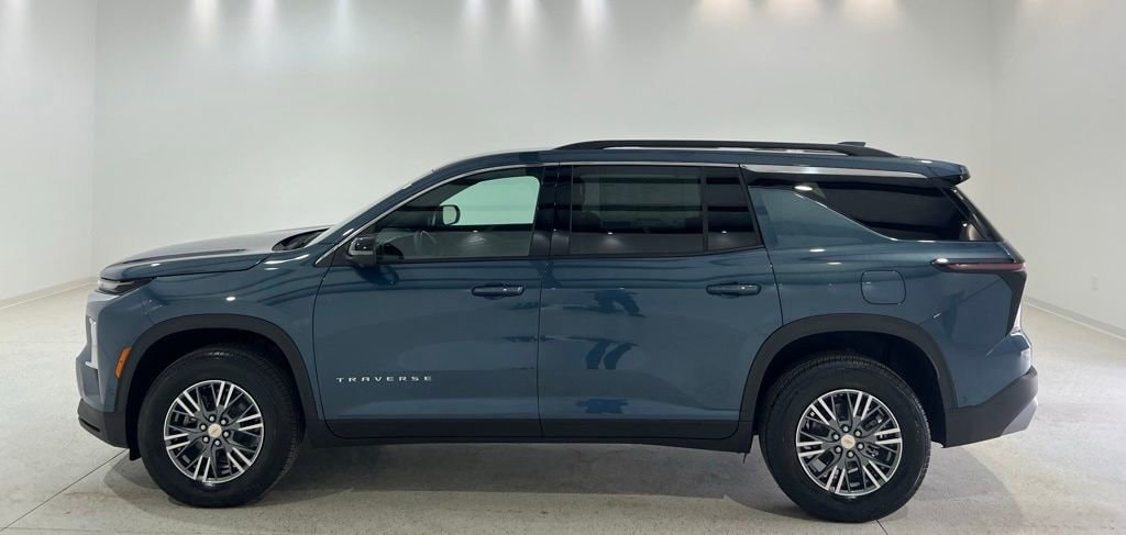 New 2026 Chevrolet Traverse LT SUV
