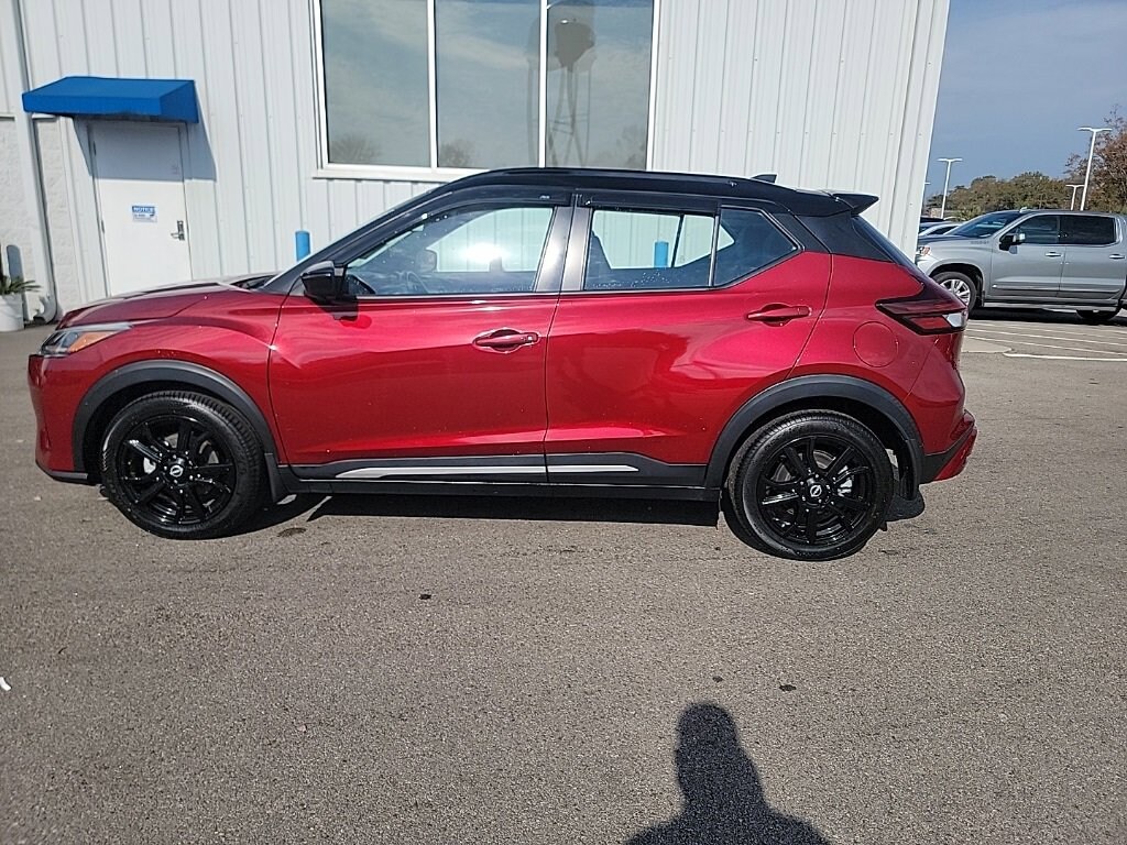 Used 2023 Nissan Kicks SR SUV
