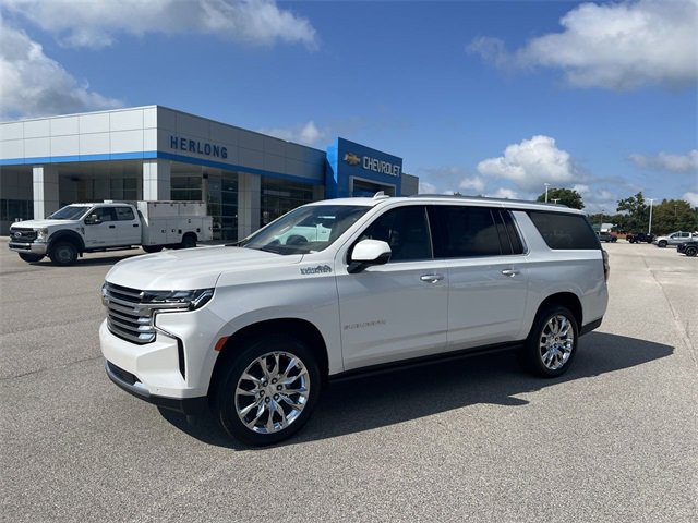 2024 Chevrolet Suburban High Country photo 4