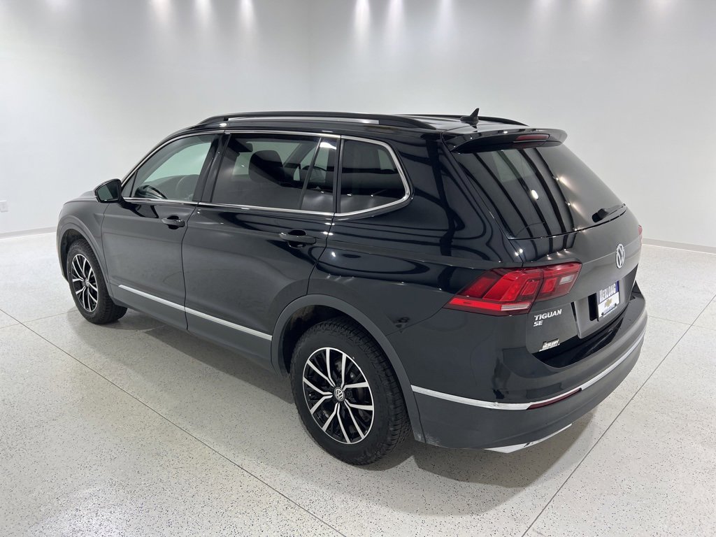 2021 Volkswagen Tiguan R-Line Black SEL photo 2