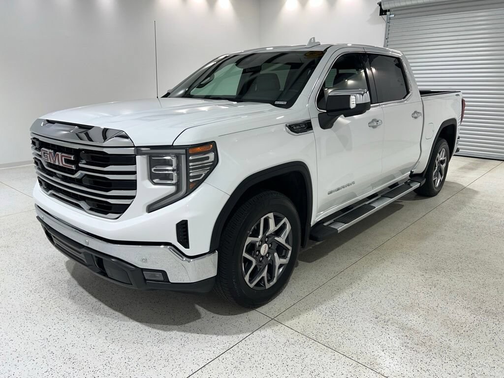 Used 2025 GMC Sierra 1500 SLT Truck Crew Cab
