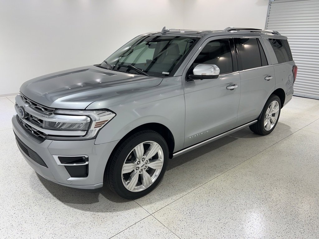 2023 Ford Expedition Platinum's photo