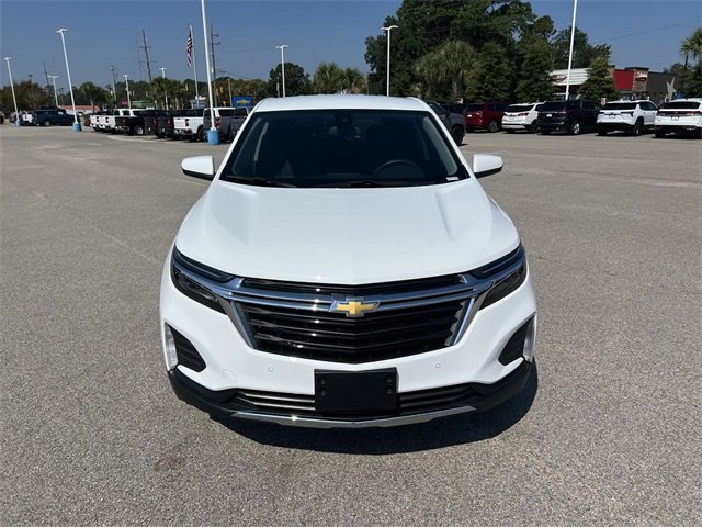 2024 Chevrolet Equinox photo 2