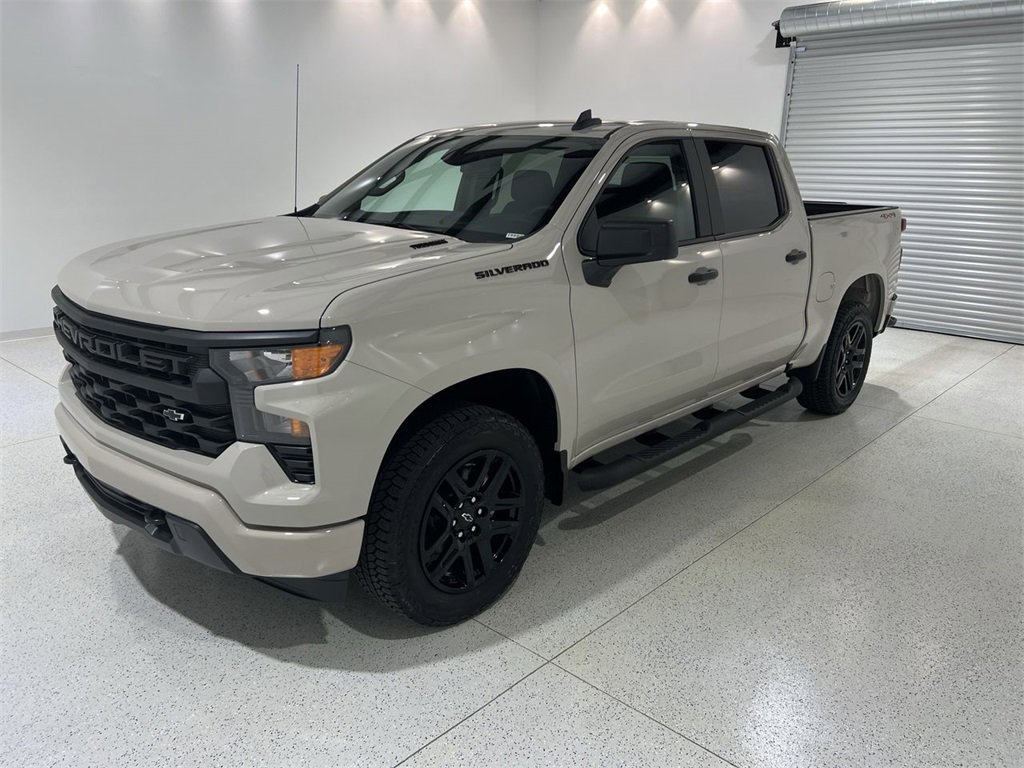 2026 Chevrolet Silverado 1500 Custom photo 4