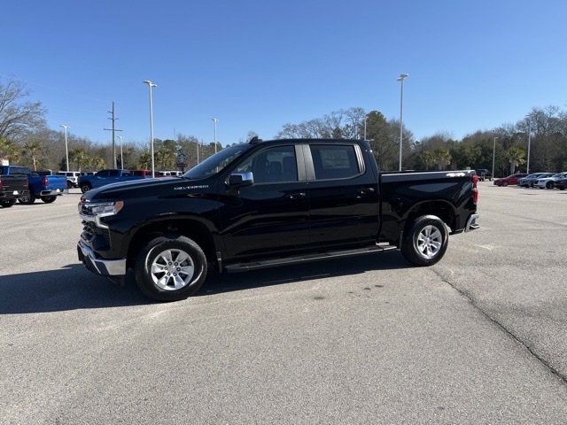 2024 Chevrolet Silverado 1500 LT photo 3