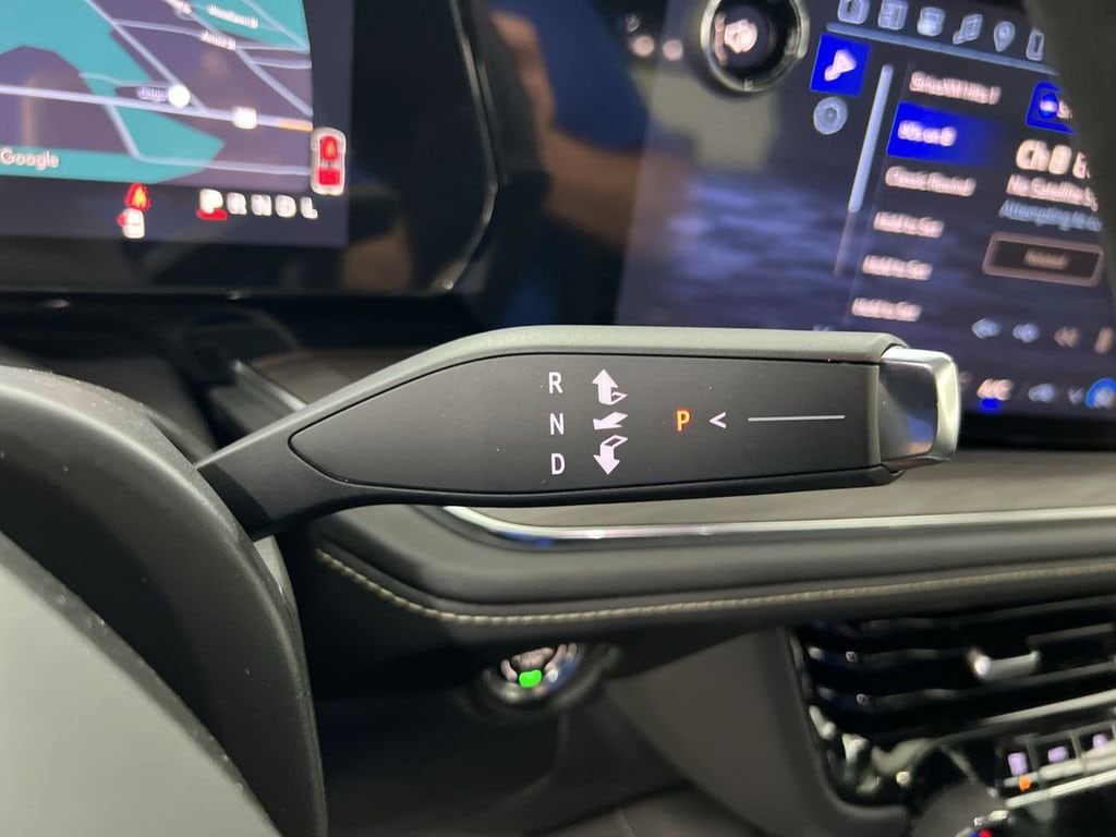 2025 Chevrolet Tahoe Premier - Photo 15