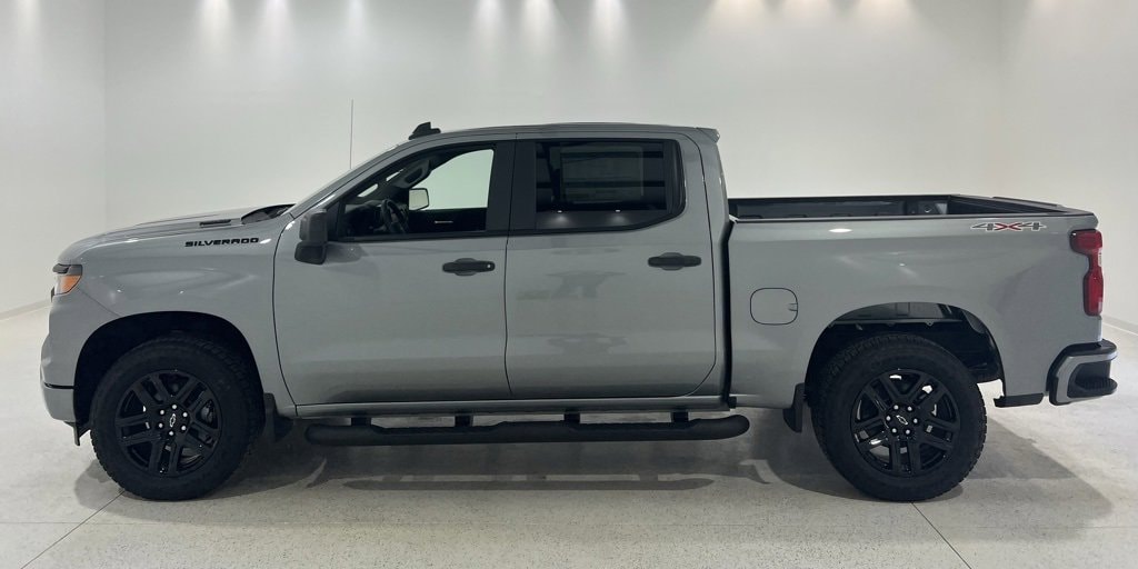 2026 Chevrolet Silverado 1500 Custom's photo