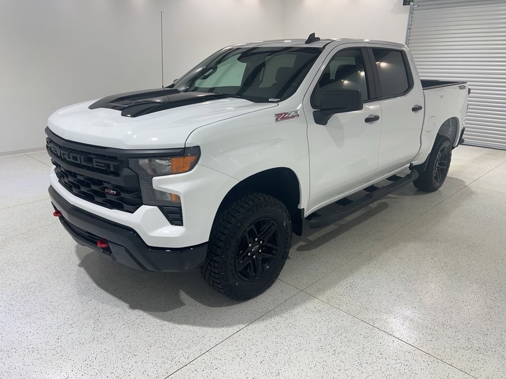 2026 Chevrolet Silverado Custom's photo