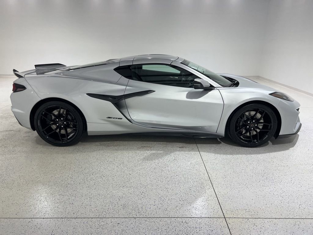 2026 Chevrolet Corvette 2LZ - Photo 6