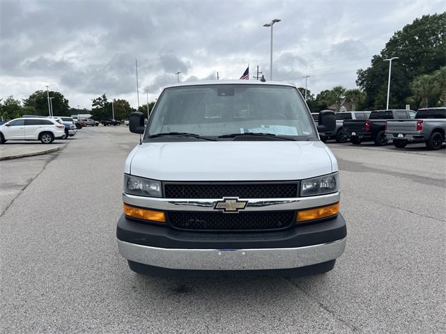 2022 Chevrolet Express 3500 LT Passenger Van photo 2