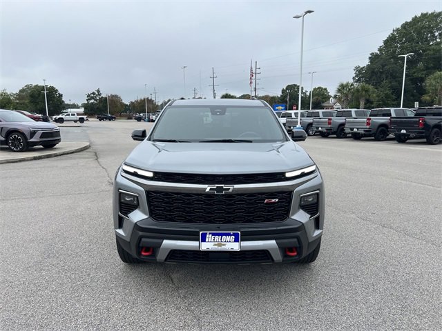 2024 Chevrolet Traverse Z71 photo 2