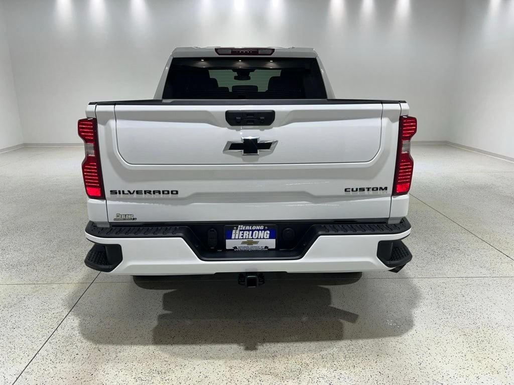 New 2026 Chevrolet Silverado 1500 Custom Truck