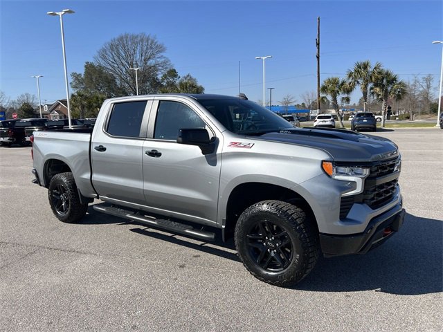2024 Chevrolet Silverado 1500 LT Trail Boss photo 2