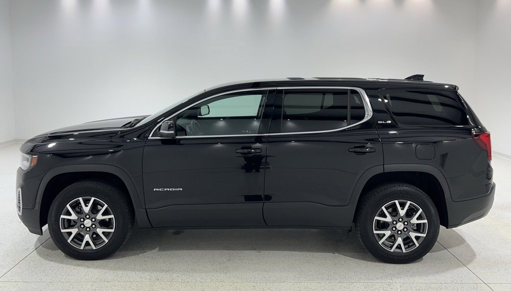 2023 GMC Acadia SLE's photo