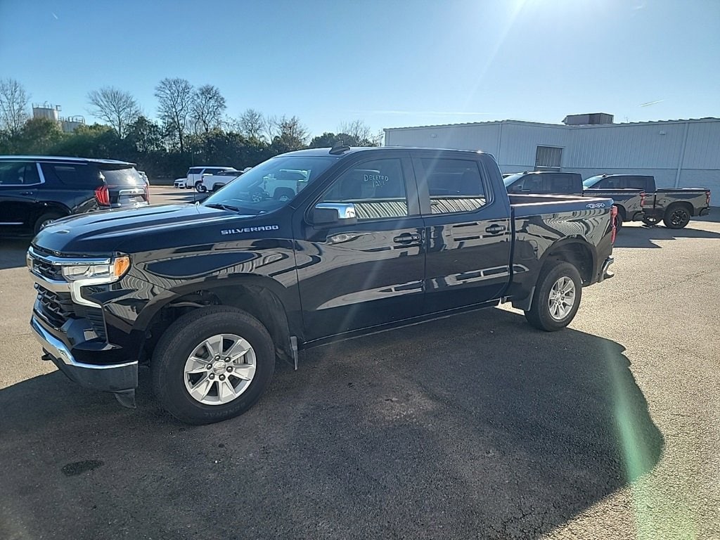 Used 2025 Chevrolet Silverado 1500 LT w/1LT Truck Crew Cab