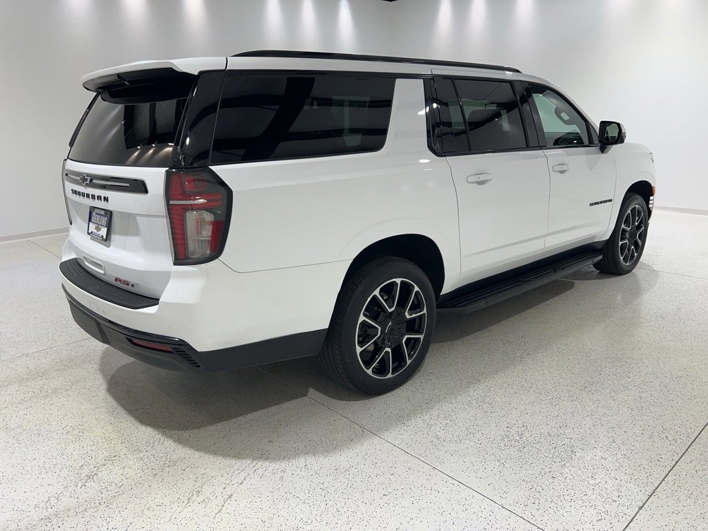 2023 Chevrolet Suburban RST photo 4