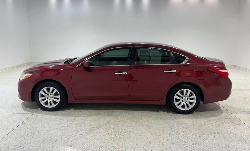 Used 2016 Nissan Altima S with VIN 1N4AL3AP9GN309588 for sale in Batesburg-Leesville, SC