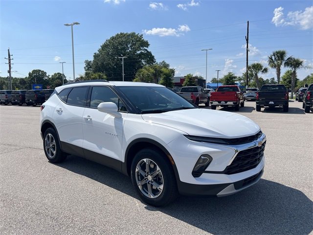 2023 Chevrolet Blazer 2LT photo 2