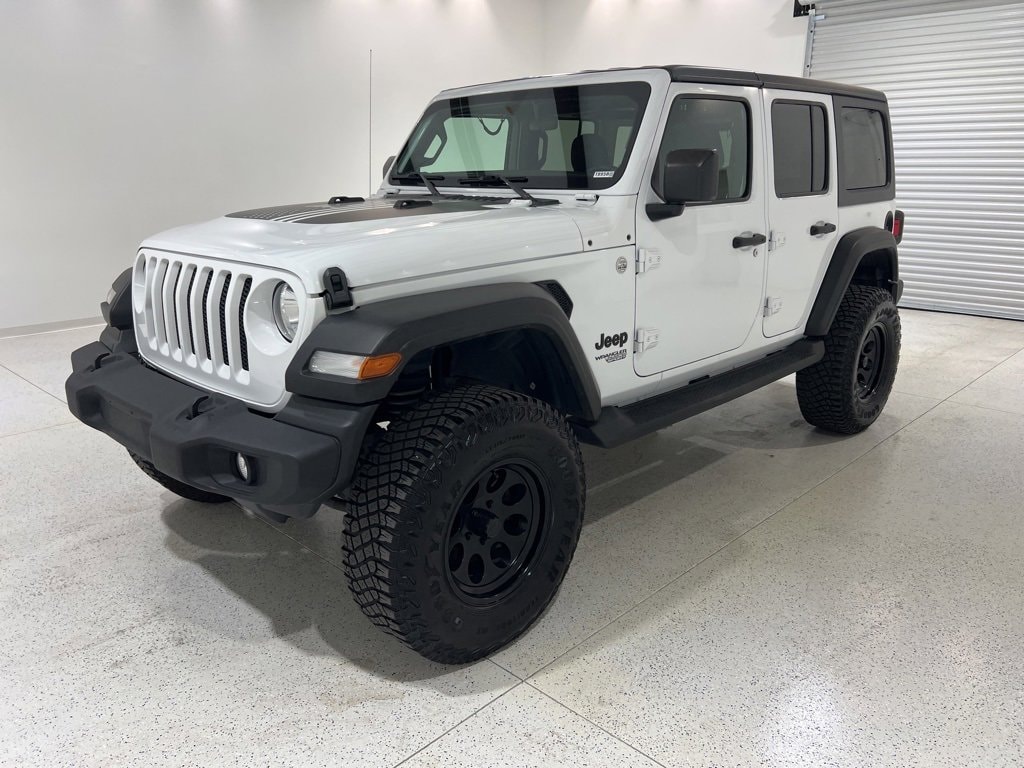 2021 Jeep Wrangler Sport's photo