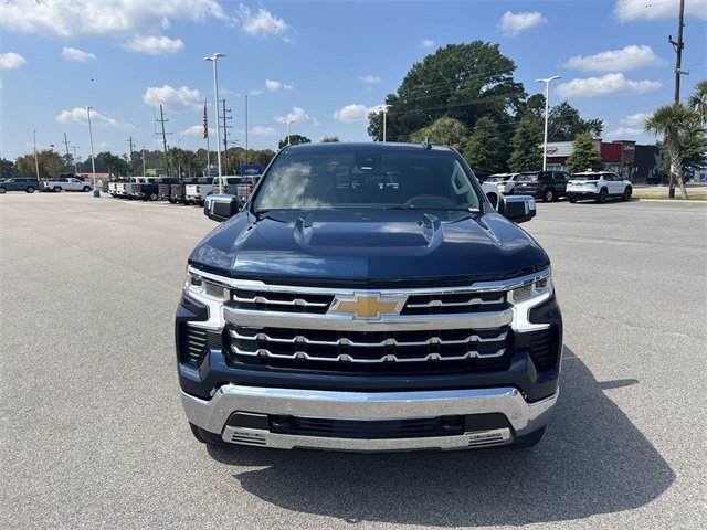 2023 Chevrolet Silverado LTZ photo 3