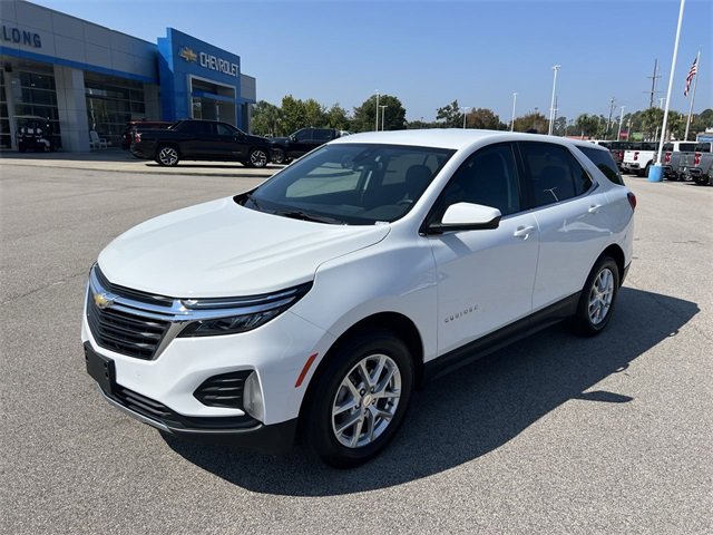 2024 Chevrolet Equinox photo 3