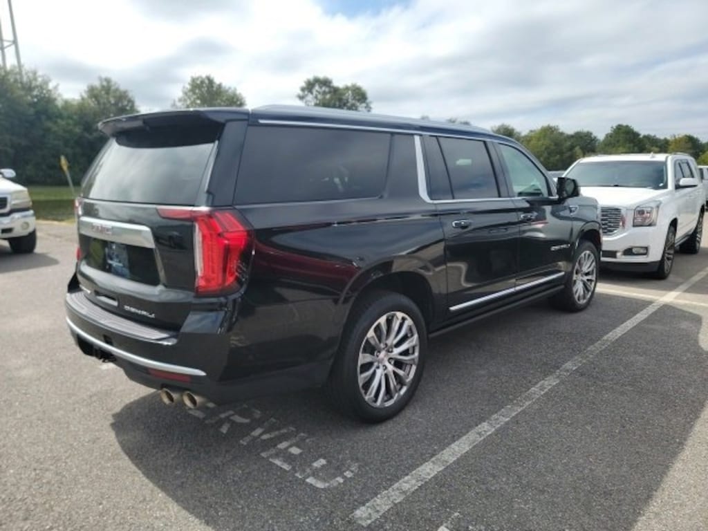 Used 2022 GMC Yukon XL Denali SUV