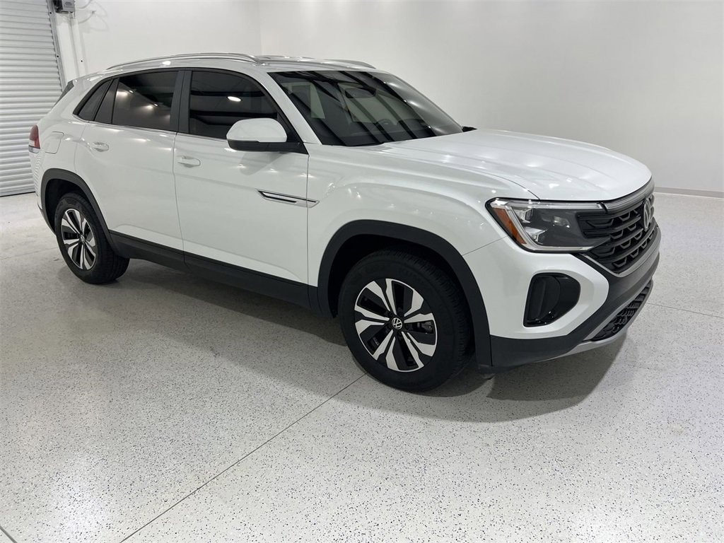 Used 2025 Volkswagen Atlas Cross Sport 2.0T SE SUV