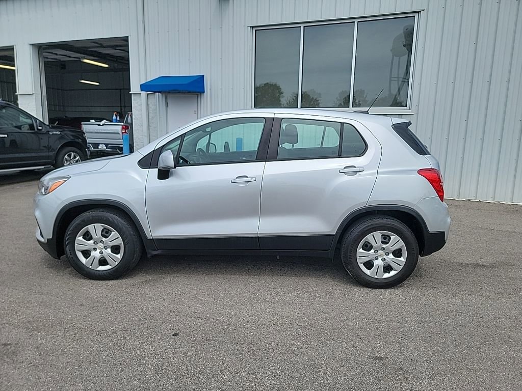 Used 2017 Chevrolet Trax LS with VIN KL7CJKSB6HB152561 for sale in Batesburg-Leesville, SC