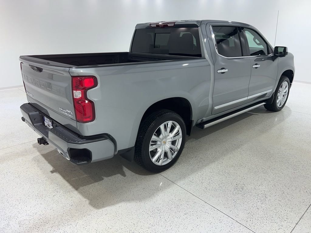 2025 Chevrolet Silverado 1500 High Country - Photo 5