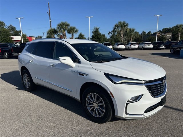 2022 Buick Enclave Essence photo 2