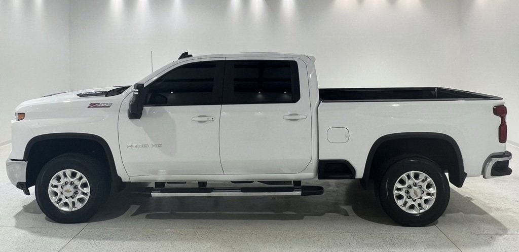 2024 Chevrolet Silverado 2500HD LT's photo
