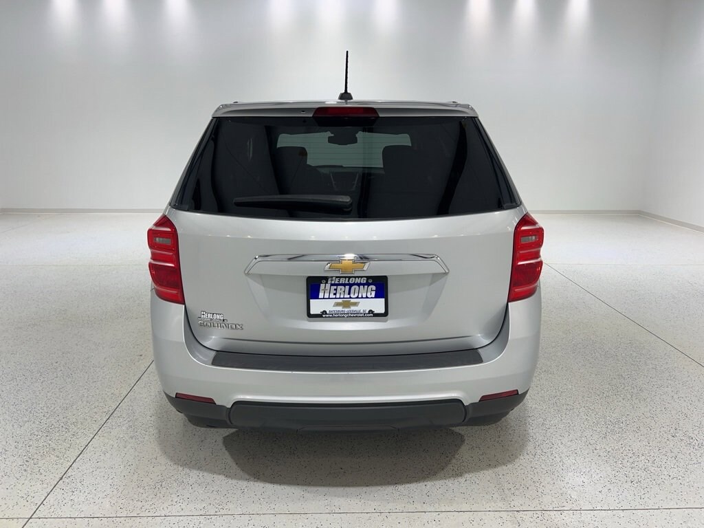 Used 2017 Chevrolet Equinox LS SUV