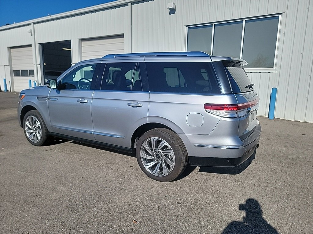2023 Lincoln Navigator Reserve photo 3